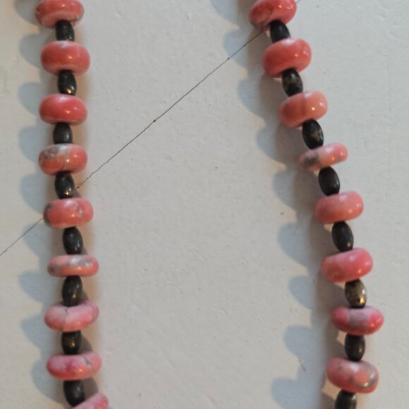 Natural Pink Rhodochrosite Etched Leaf Stone Beaded Necklace 15" - Picture 8 of 15